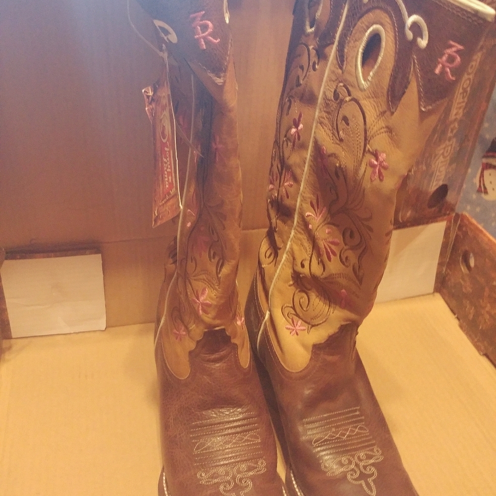 Tony Lama cowgirl boots